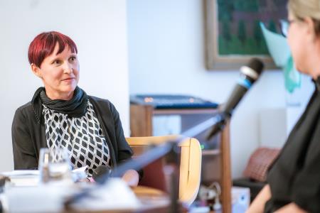 Ivana Djilas v knjižnici na Ravnah (12)